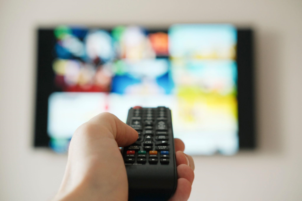 watch live tv without cable uk